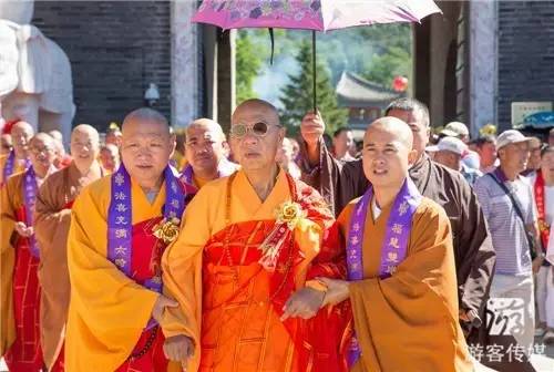 资讯开原九鼎龙泉寺五百罗汉堂万佛宝塔落成开光庆典