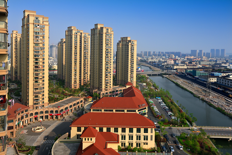 金桥花园社区隶属鄞州区潘火街道,其东起福明南路,南接中塘河,西至盛