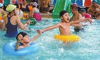 然而,家住石峰区的十岁小男孩陶陶却因为游泳后患上了"游泳耳".