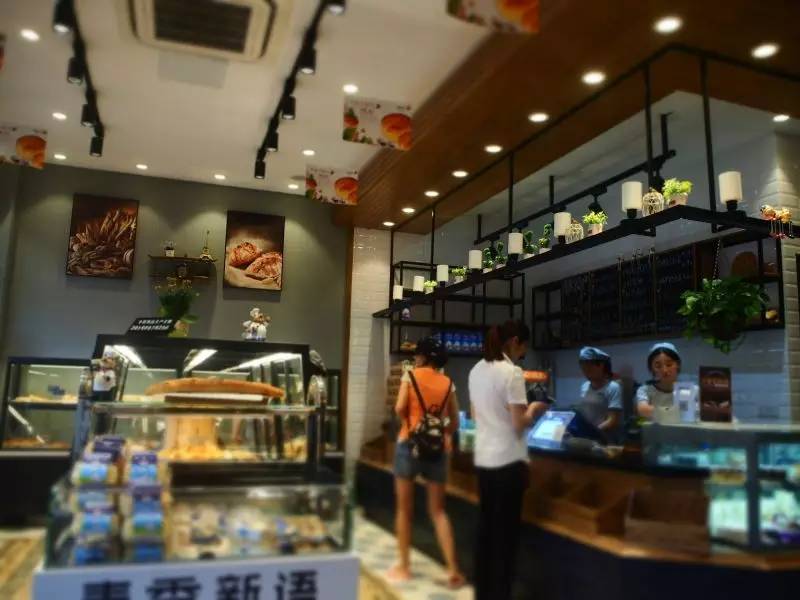 招聘面包店_面包店招聘海报图片(3)