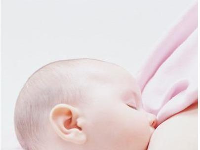 真人示范母乳喂养的4种正确姿势