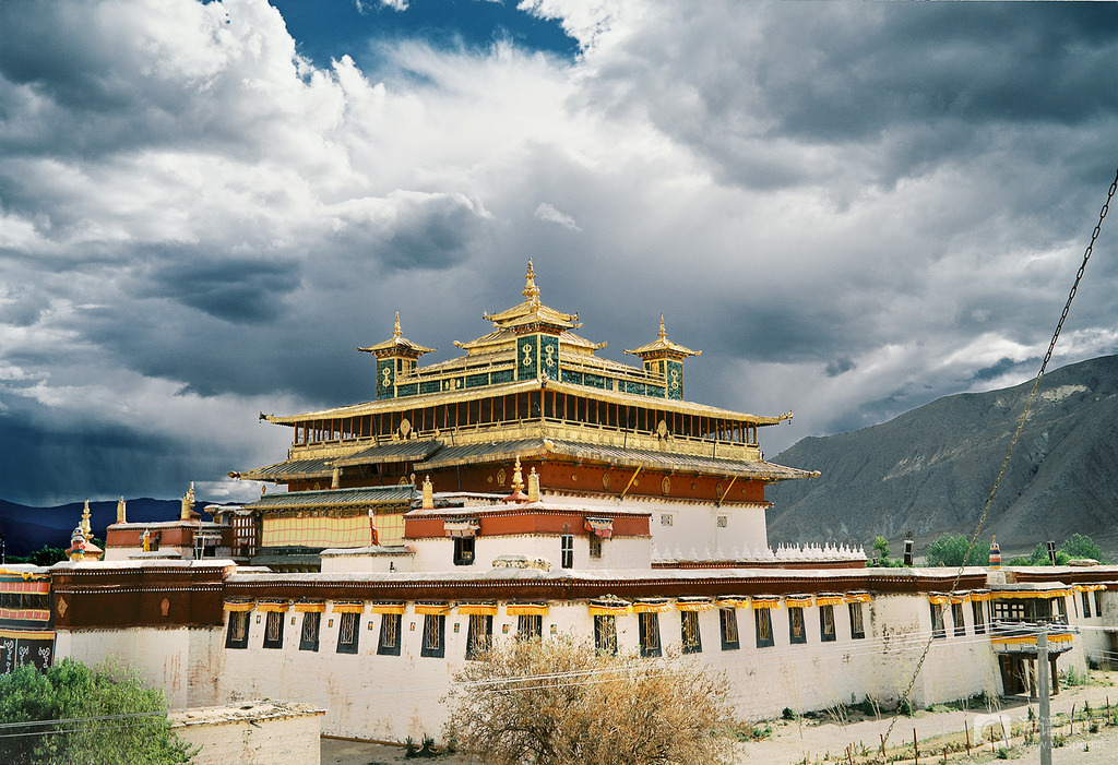 和藏人一起挤进桑耶寺，浅读藏地文化-搜狐旅游