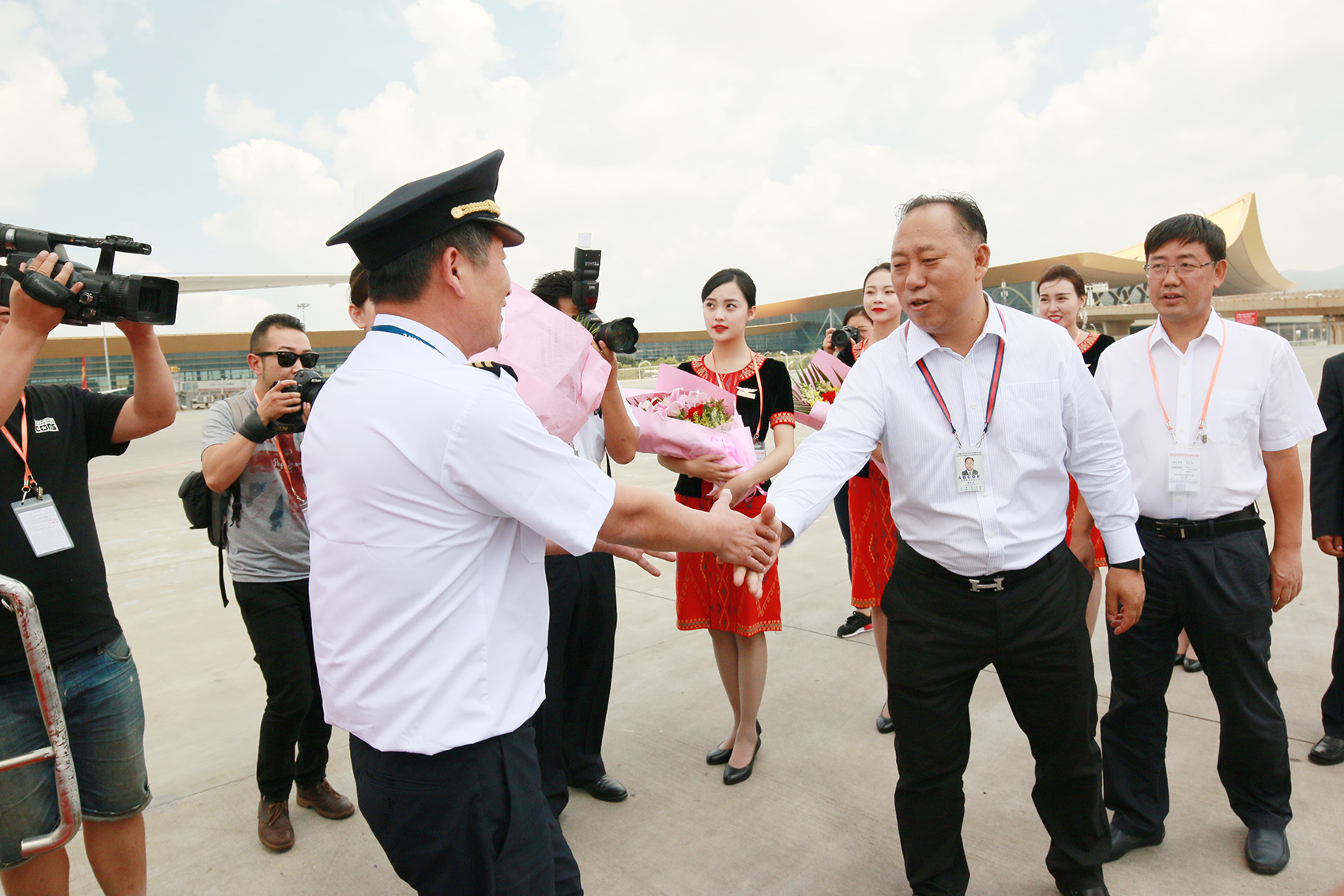 瑞丽航空喜迎第十架全新波音737型飞机