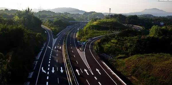 九永高速江津段  重庆九龙坡至永川高速公路江津段项目年内完