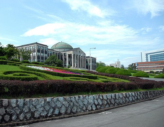 韩国名牌大学一般要求具有高中学历