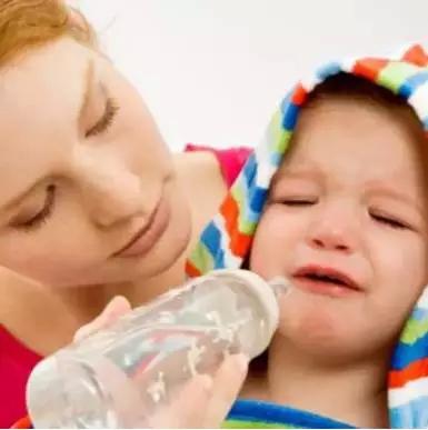 孩子不爱喝水,家长们可要注意了