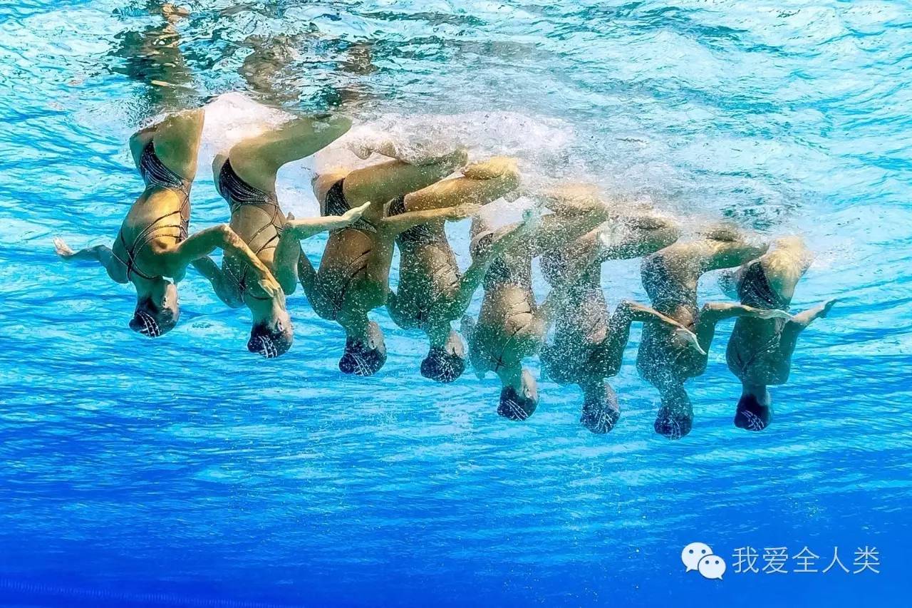高清组图 水下拍摄的女子花样游泳-搜狐