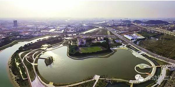 航拍佛山|高空揭开三山文翰湖神秘面纱,未来将崛起千亩"香港城"!图片