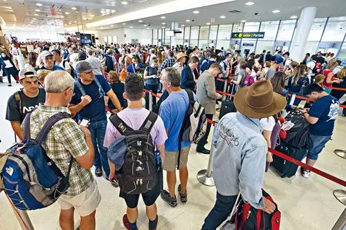 双重国籍空路入境,9.30开始强制使用加国护照