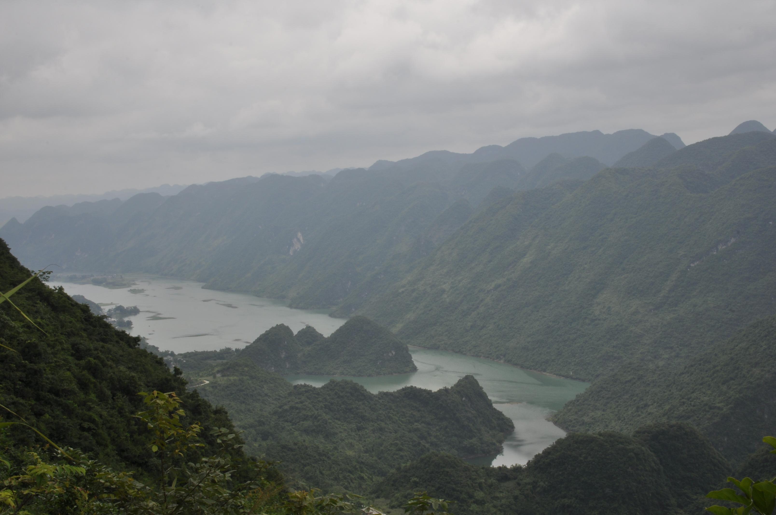 巴马县经济人口_巴马县韦健