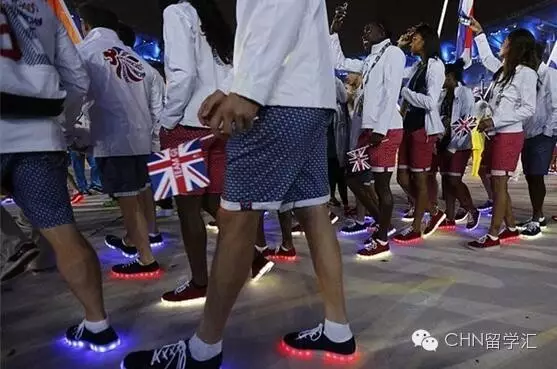 图片[1]-里约奥运英国运动员发光跑鞋，你也能为自己闪耀一下128元包邮-百货之家