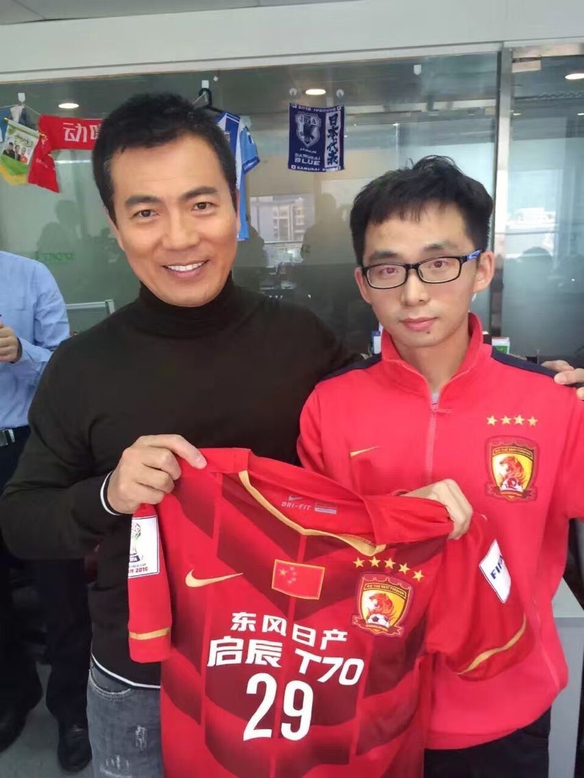 章鱼TV足球解说员周嘉欣为中国足球人呈现梦