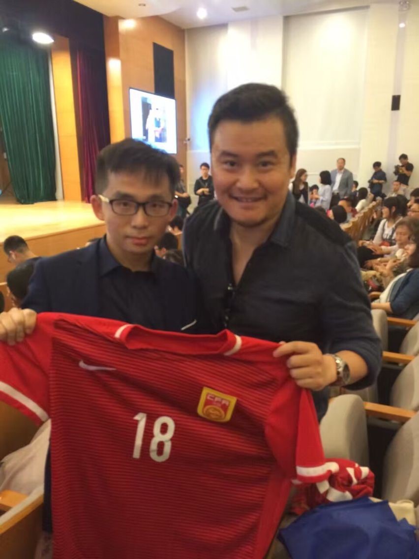 章鱼TV足球解说员周嘉欣为中国足球人呈现梦
