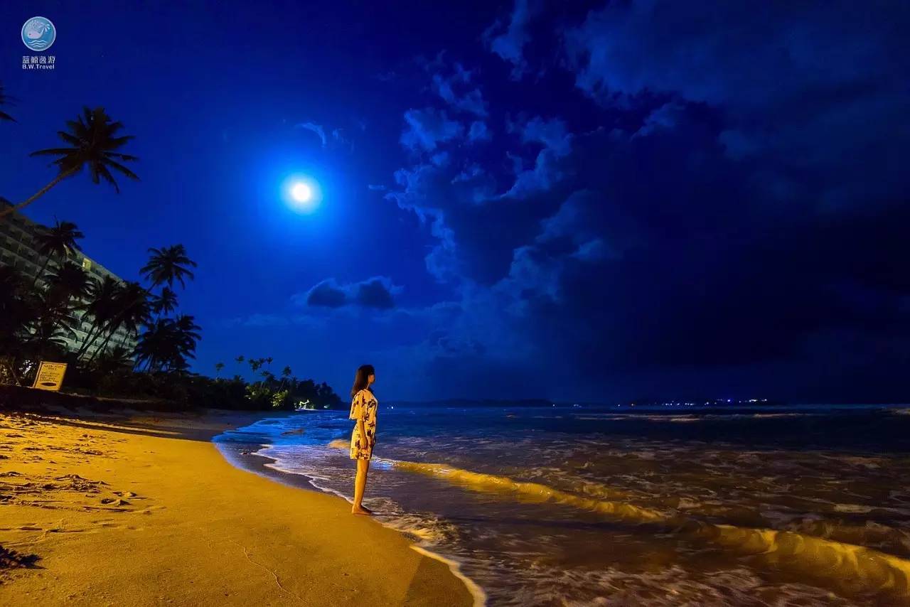 尼甘布海边的夜晚真是安静到极致,只听到海浪轻轻拍打沙滩的声音.