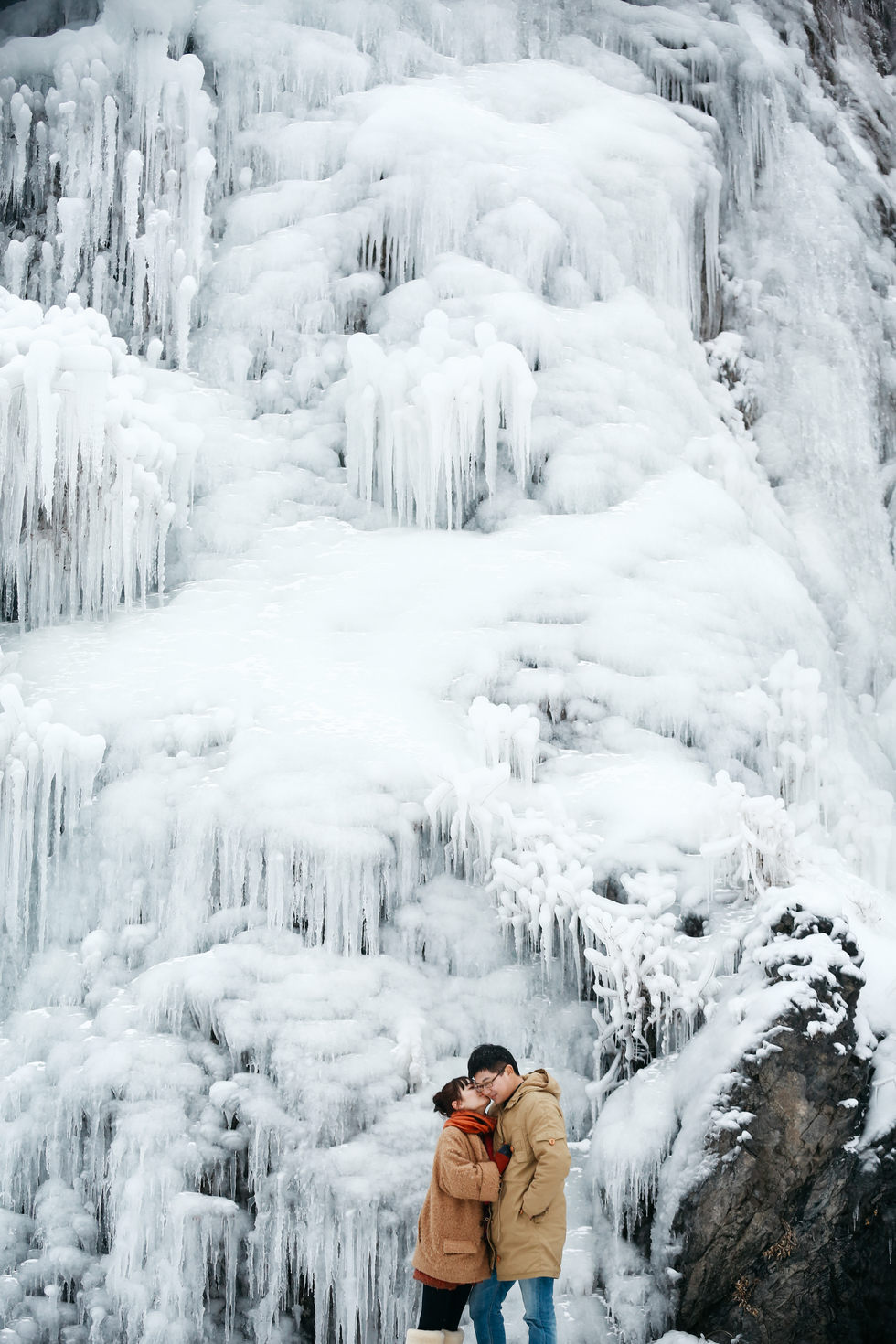 《冬日恋歌》四仟纪摄影天山大峡谷冬季雪景客片