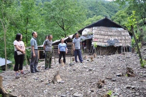 【城·榜样】城口县高观镇东升村"第一书记"詹世雄—— 闲不住的"老