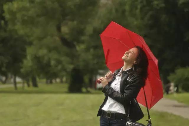 拍照的最好道具——雨伞