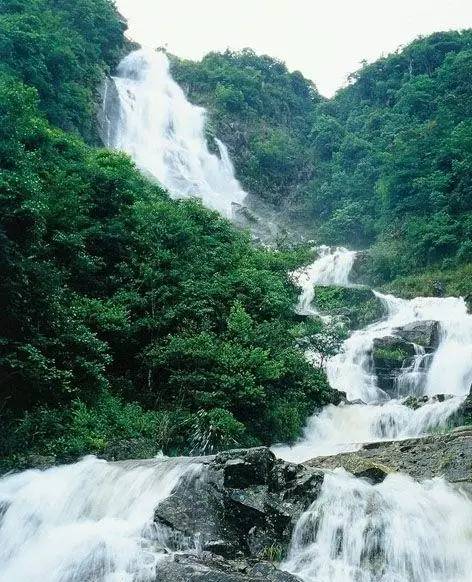 来到大容山 这几大体验你可千万不能错过! 漂流 漂流河道延长至3.