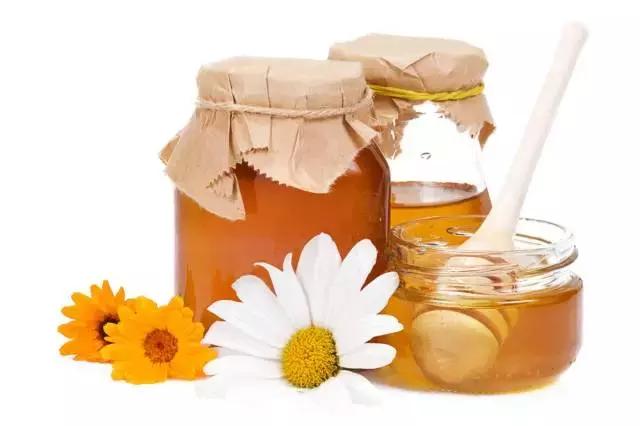 蜂蜜直接涂脸上能美容 你值得收藏!