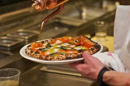 去意大利那不勒斯,吃世界上最美味的披萨!