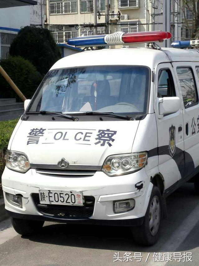 渭南:套牌警车招摇过街