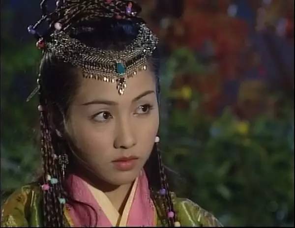 2003年台湾华视电视剧版,苏有朋饰张无忌,贾静雯饰赵敏,高圆圆饰周