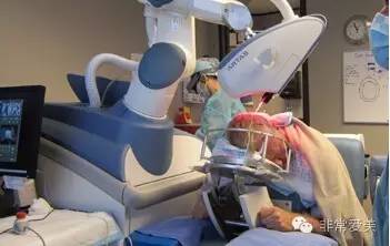 中韩植发医院差异对比,人家早用机器人了!