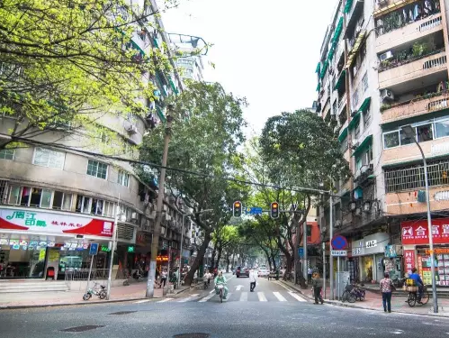 不是你从广州走到花都,增城什么的,而是你来到西华路上,你永远无法