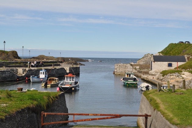 巴林托伊港(balintoy harbour)是北爱尔兰一处风景如画的港口小镇.