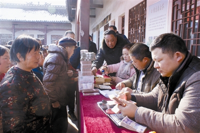 信阳市人口总数_信阳市人口计生工作 三到位 考核组来我县检查指导工作(3)