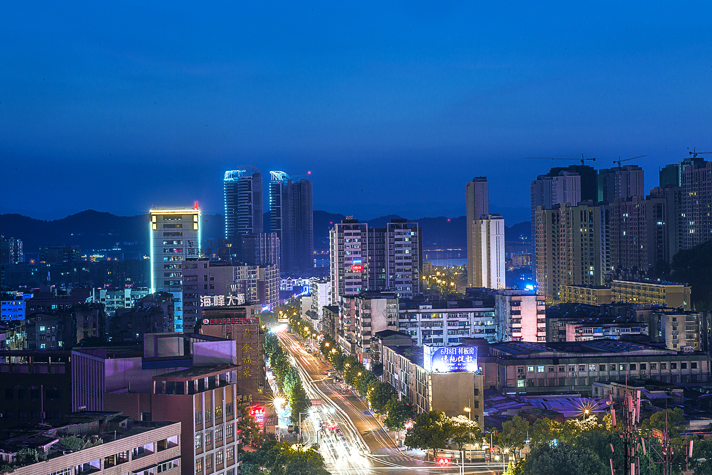 (美丽的宜昌夜景)