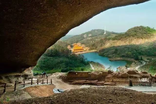 大别山石窟风景区