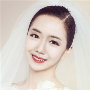 2016年英皇体育官网流行的韩式婚纱照新娘造型(图2)