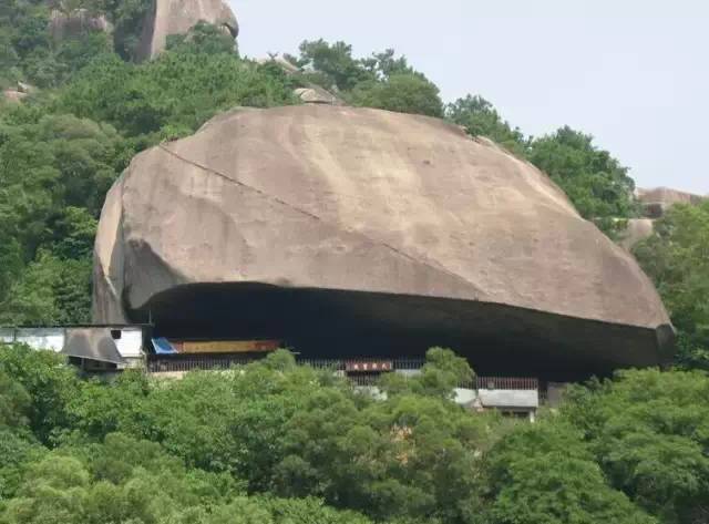 桑浦山风景区环汕头湾旅游圈(汕头八景之"海湾虹影"):以面积30多平方