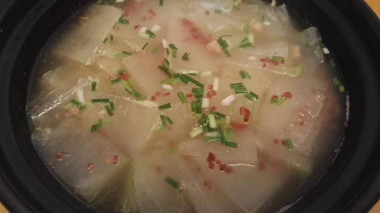 这个火腿冬瓜汤虽然做法简单,但是味道却是非常好