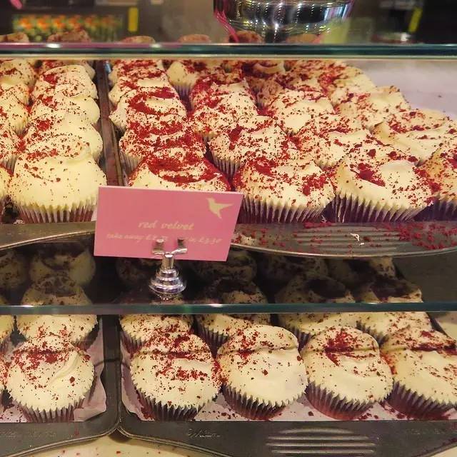 【the hummingbird bakery】吃一次就会深深爱上的梦幻cupcake杯子