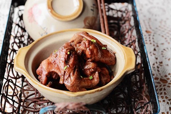 上海厨师培训学校教你做焖锅鸡翅