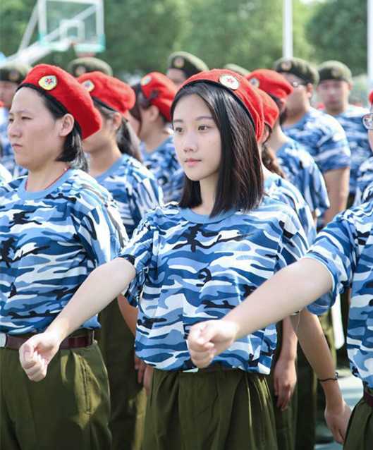 2016环境设计专业江西上饶人陈虹羽16武昌工学院军训女神番外篇来来来