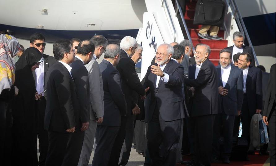 伊朗人穿西服不打领带的秘密!