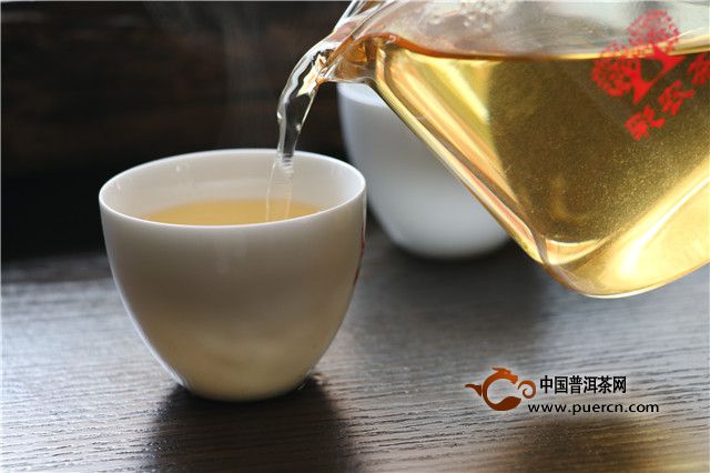 但见普洱茶里的竹香世界