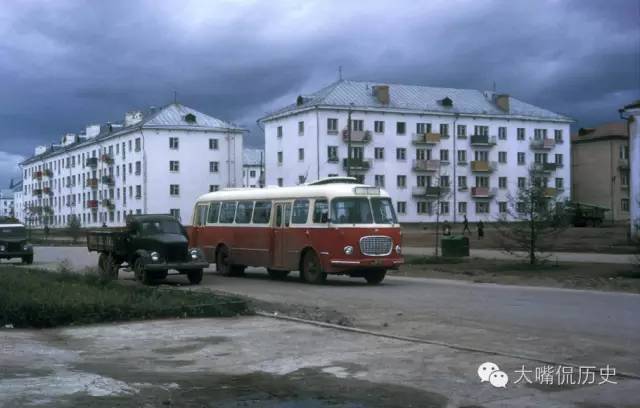 1964年蒙古国珍贵彩照 满大街的苏联汽车