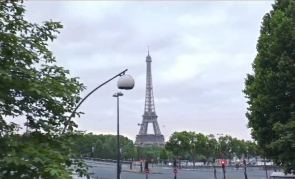 为提振被恐怖袭击重创的旅游业,巴黎政府拍了