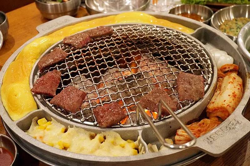 人气最火爆的韩国明星烤肉店开到爱琴海了,十