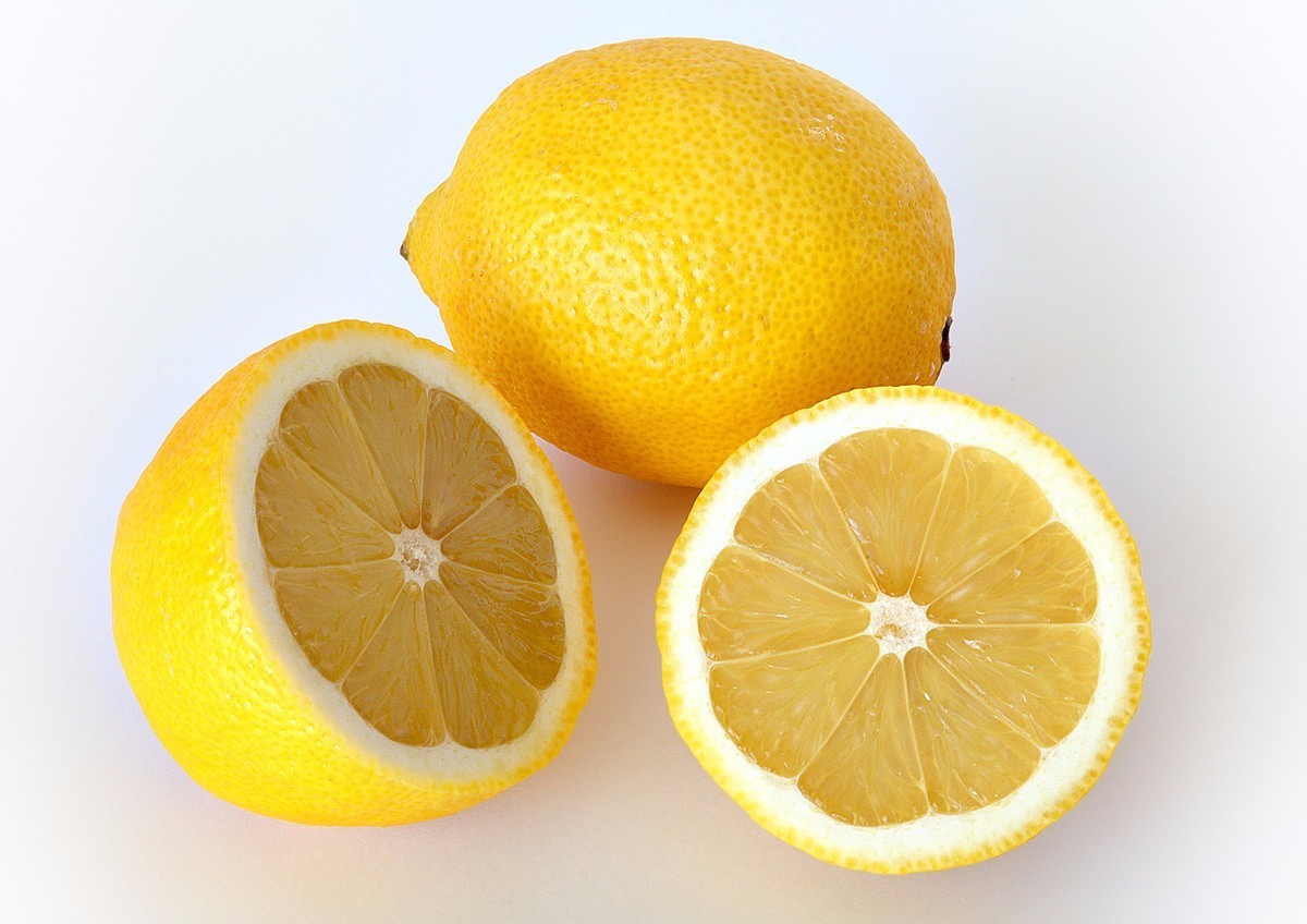 鲜柠檬水的功效与作用（新鲜柠檬水有什么功效） | 锁阳号_分享各种的功效与作用及食用方法价格等知识