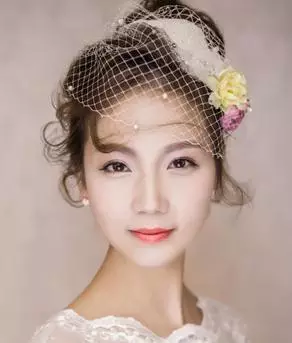 婚纱头怎么扎_短发怎么扎丸子头(3)