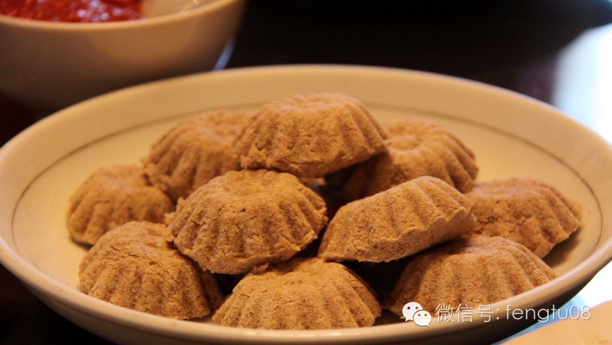 美食篇 糌粑,藏族的一种主要食物,糌粑比冬小麦营养更富厚,又携带