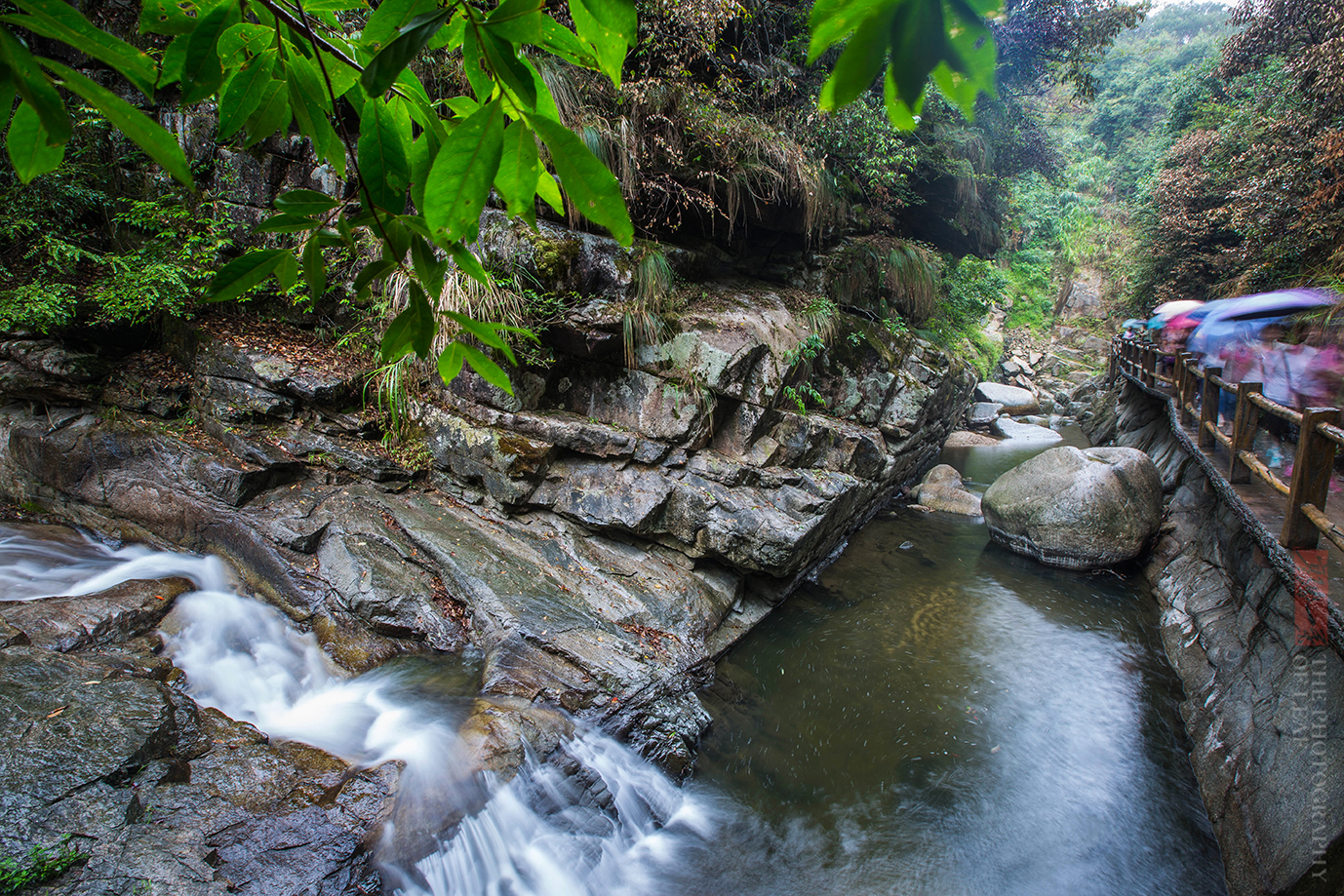 婺水之源,碧水柔情石门山峡谷