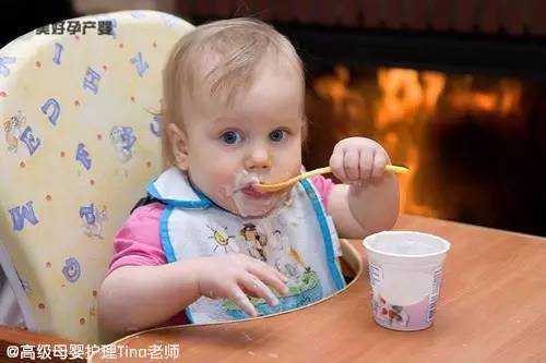 小宝宝什么时候可以喝酸奶呢?