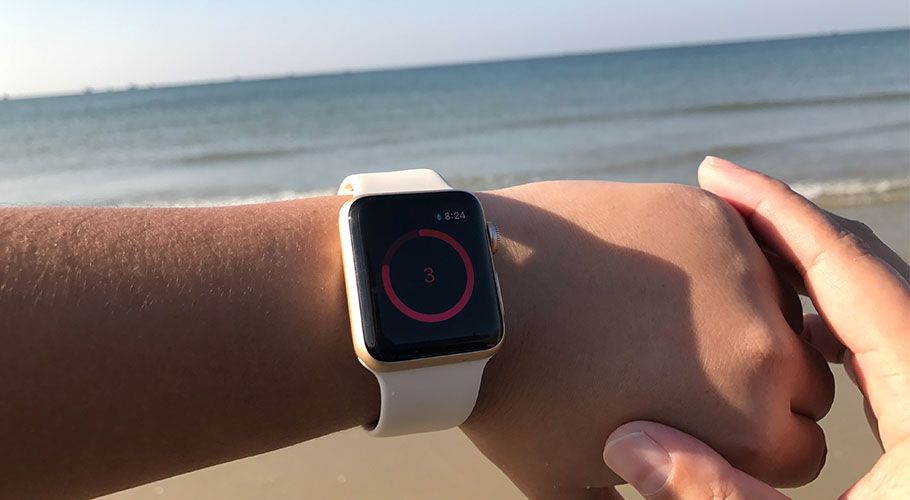Apple Watch Series 2防水功能实测 带上手表去海边