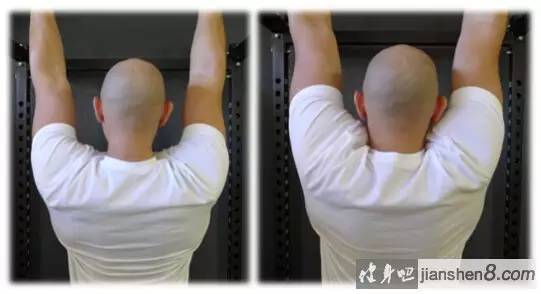 保持张力:在运动过程中,保持背阔肌和肩胛的肌肉紧
